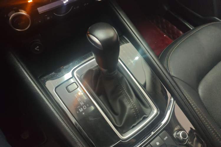 Used Mazda CX-5 2020 2.0L Automatic Two-Wheel Drive ZhiZun Version Gear Lever