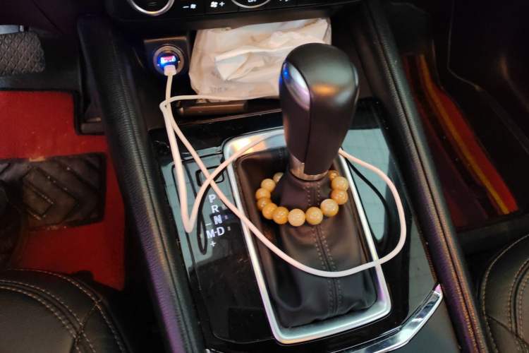 Used Mazda CX-5 2020 2.0L Automatic Two-Wheel Drive ZhiZun Version Gear Lever