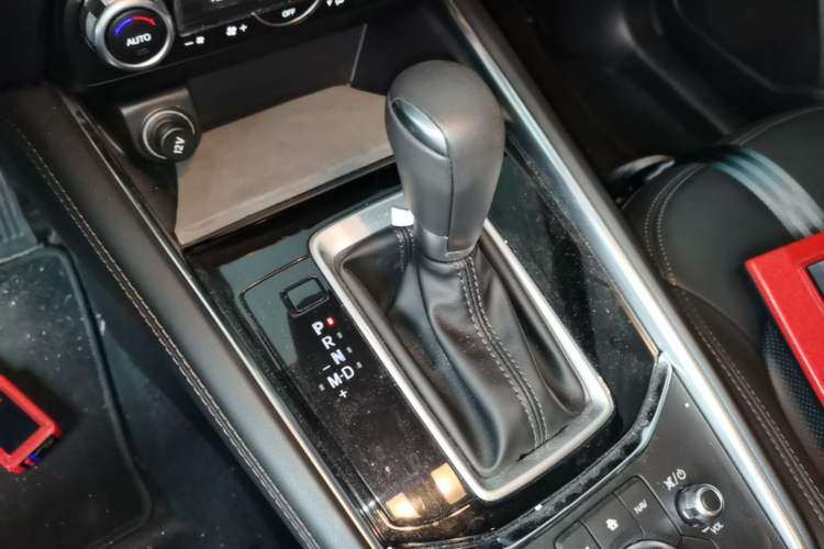 Used Mazda CX-5 2020 2.5L Automatic 4x4 Flagship Edition Gear Lever