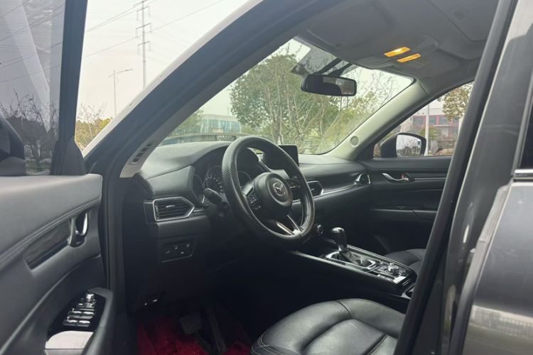 Used Mazda CX-5 2020 2.0L Automatic Two-Wheel Drive ZhiZun Version Interior 2