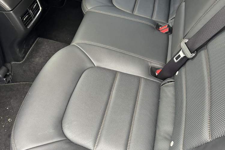 Used Mazda CX-5 2020 2.5L Automatic Two-Wheel Drive ZhiZun Version Interior 3