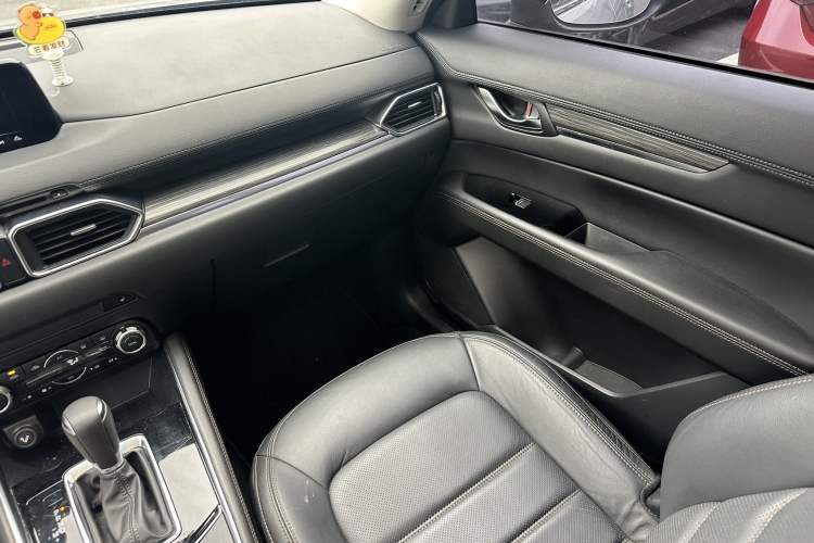 Used Mazda CX-5 2020 2.5L Automatic Two-Wheel Drive ZhiZun Version Interior 5