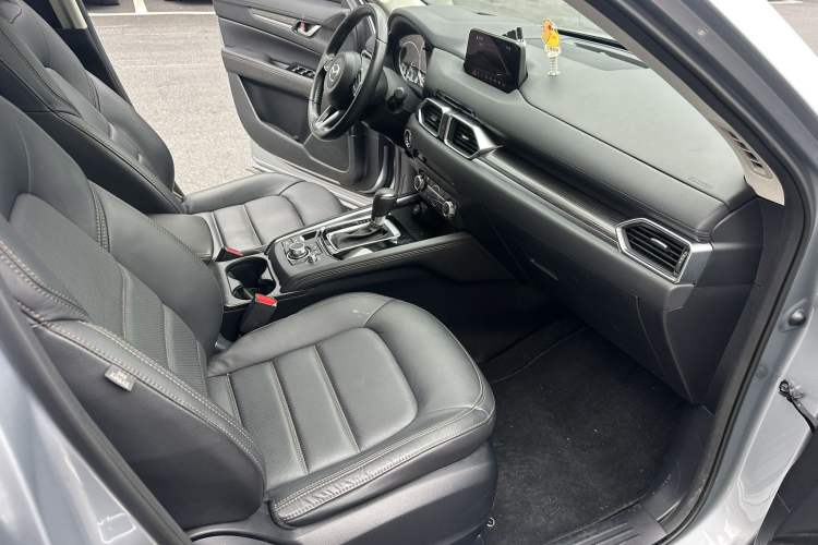 Used Mazda CX-5 2020 2.5L Automatic Two-Wheel Drive ZhiZun Version Interior 8