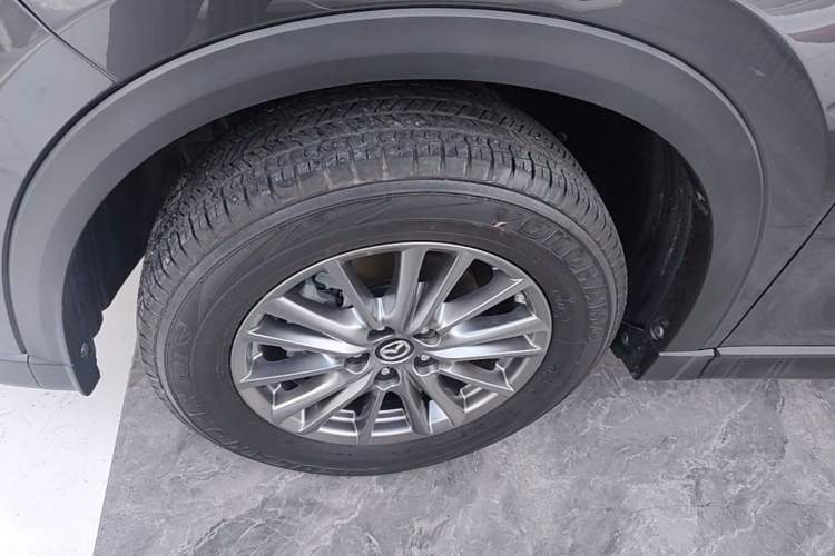 Used Mazda CX-5 2020 2.0L Automatic Two-Wheel Drive ZhiZun Version Left Front Wheel Hub