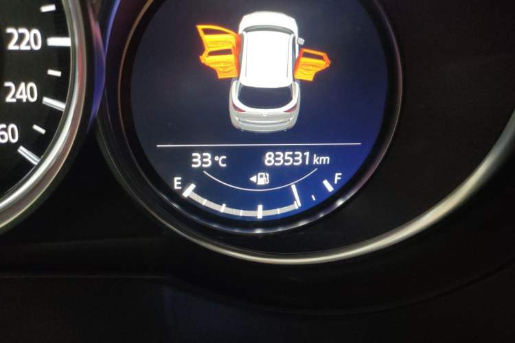 Used Mazda CX-5 2020 2.0L Automatic Two-Wheel Drive ZhiZun Version Odometer Close Up
