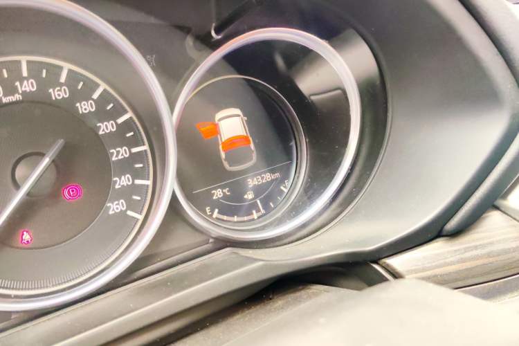 Used Mazda CX-5 2020 Revised Version 2.0L Automatic Two-Wheel Drive ZhiZun Trim Odometer Close Up