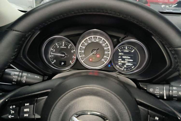 Used Mazda CX-5 2020 Revised Version 2.0L Automatic Two-Wheel Drive ZhiZun Trim Odometer Close Up