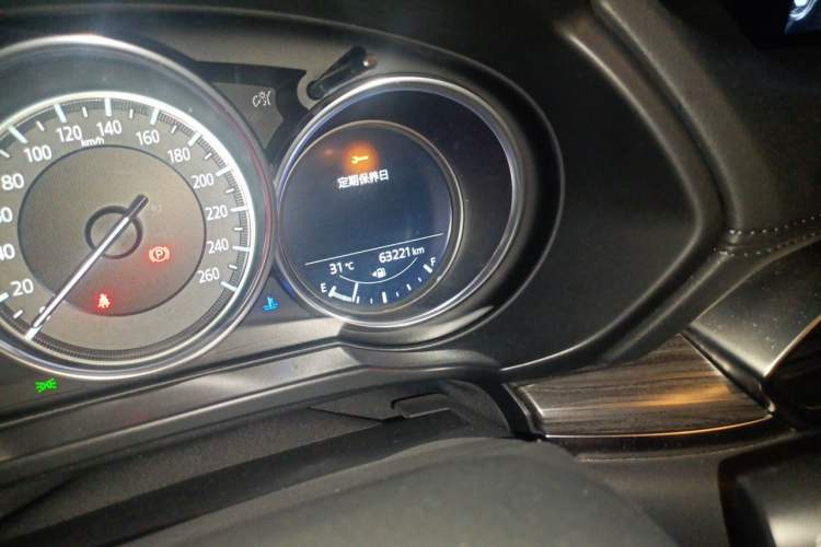 Used Mazda CX-5 2020 2.0L Automatic Two-Wheel Drive ZhiZun Version Odometer Close Up