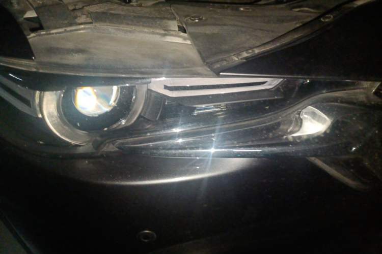 Used Mazda CX-5 2020 2.0L Automatic Two-Wheel Drive ZhiZun Version Right Front Headlight