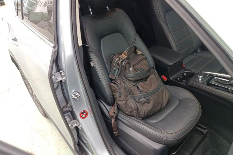 Used Mazda CX-5 2020 2.5L Automatic Two-Wheel Drive ZhiZun Version Right Front Seat