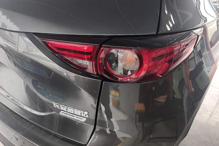 Used Mazda CX-5 2020 2.0L Automatic Two-Wheel Drive ZhiZun Version Right Rear Taillight