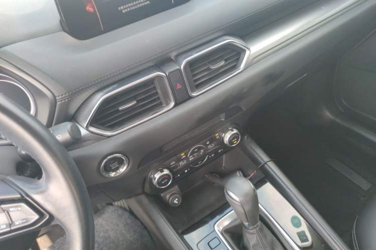 Used Mazda CX-5 2020 2.0L Automatic Two-Wheel Drive Smart Version Audio And AC Panel