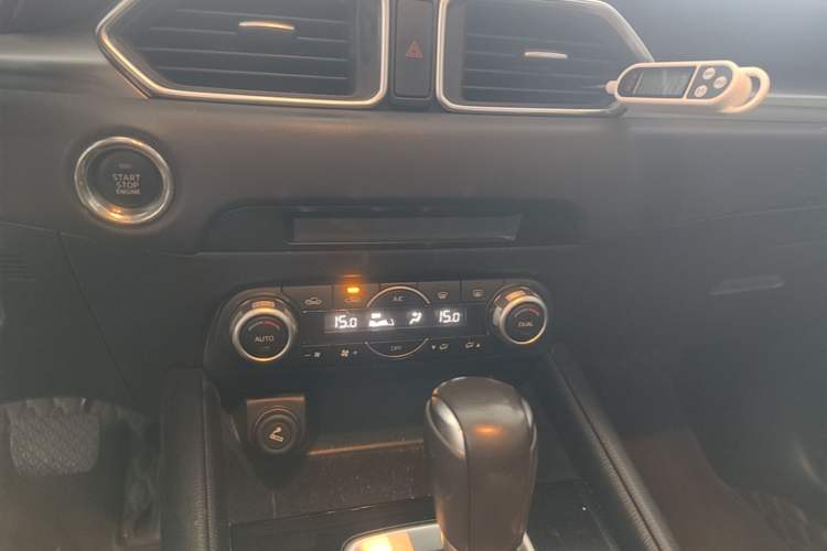 Used Mazda CX-5 2020 2.5L Automatic Two-Wheel Drive Smart Version Audio And AC Panel