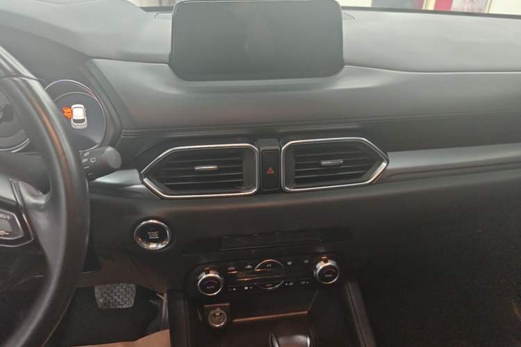 Used Mazda CX-5 2020 Revised Version 2.0L Automatic Two-Wheel Drive Smart Type Audio And AC Panel