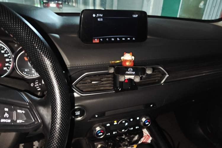 Used Mazda CX-5 2020 2.0L Automatic Two-Wheel Drive ZhiZun Version Audio And AC Panel