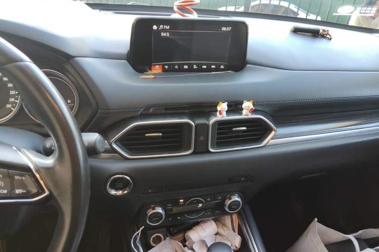Used Mazda CX-5 2020 2.5L Automatic 4x4 ZhiZun Trim Audio And AC Panel