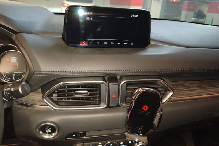 Used Mazda CX-5 2020 2.0L Automatic Two-Wheel Drive ZhiZun Version Audio And AC Panel