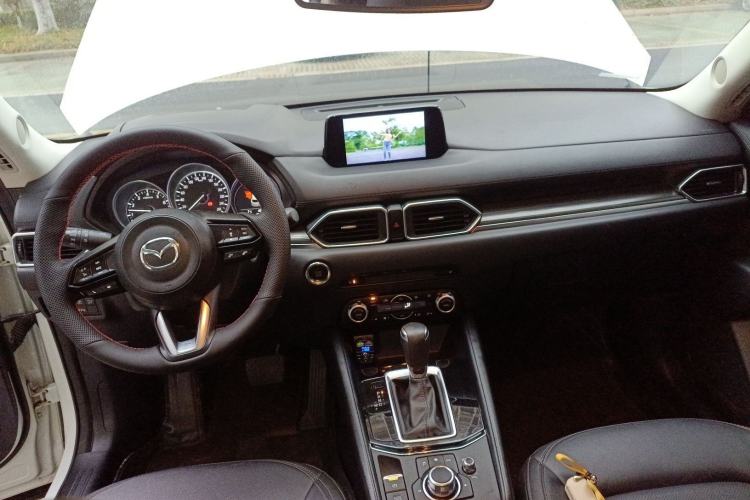 Used Mazda CX-5 2020 Revised Version 2.0L Automatic Two-Wheel Drive ZhiZun Trim Center Console