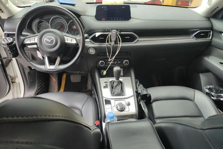 Used Mazda CX-5 2020 2.0L Automatic Two-Wheel Drive ZhiZun Version Center Console