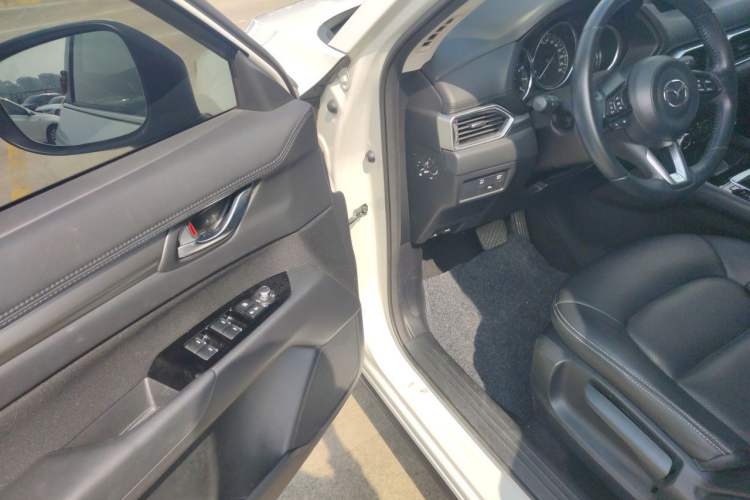 Used Mazda CX-5 2020 2.0L Automatic Two-Wheel Drive Smart Version Driver Seat