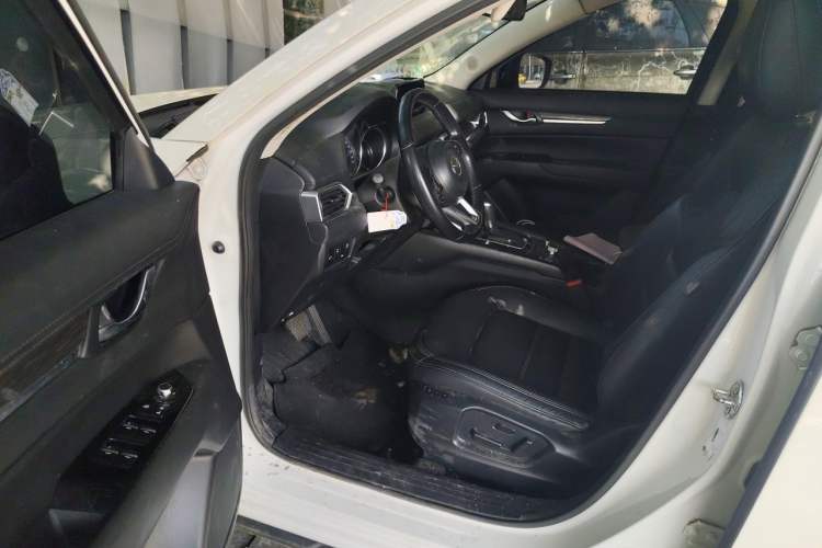 Used Mazda CX-5 2020 2.0L Automatic Two-Wheel Drive ZhiZun Version Driver Seat
