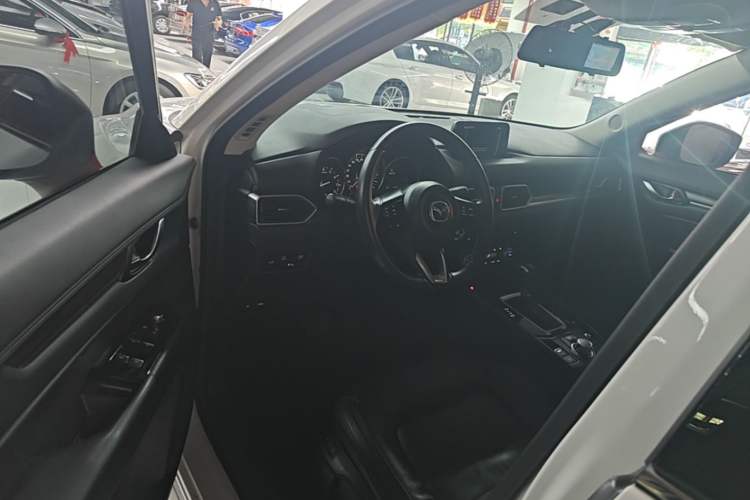Used Mazda CX-5 2020 Revised Version 2.0L Automatic Two-Wheel Drive ZhiZun Trim Driver Seat