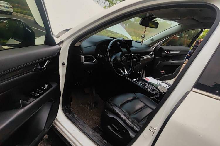 Used Mazda CX-5 2020 2.0L Automatic Two-Wheel Drive ZhiZun Version Driver Seat