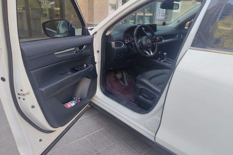 Used Mazda CX-5 2020 2.0L Automatic Two-Wheel Drive ZhiZun Version Driver Seat