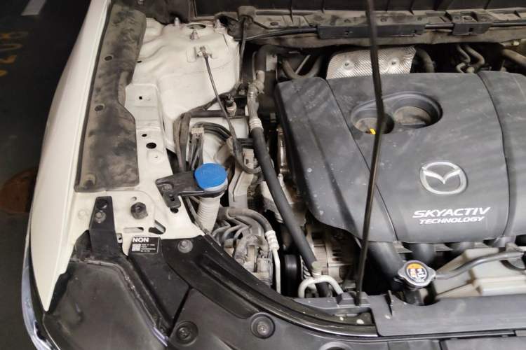 Used Mazda CX-5 2020 2.0L Automatic Two-Wheel Drive ZhiZun Version Engine Bay Right