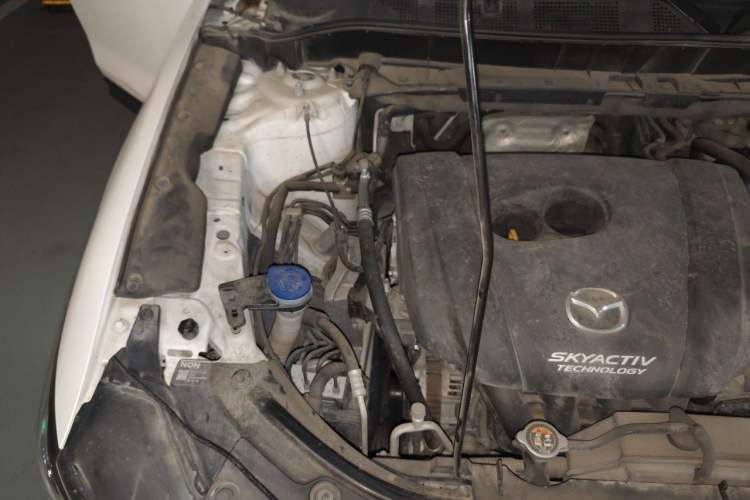Used Mazda CX-5 2020 Revised Version 2.0L Automatic Two-Wheel Drive ZhiZun Trim Engine Bay Right