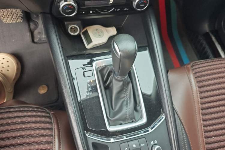 Used Mazda CX-5 2020 Revised Version 2.0L Automatic Two-Wheel Drive ZhiZun Trim Gear Lever