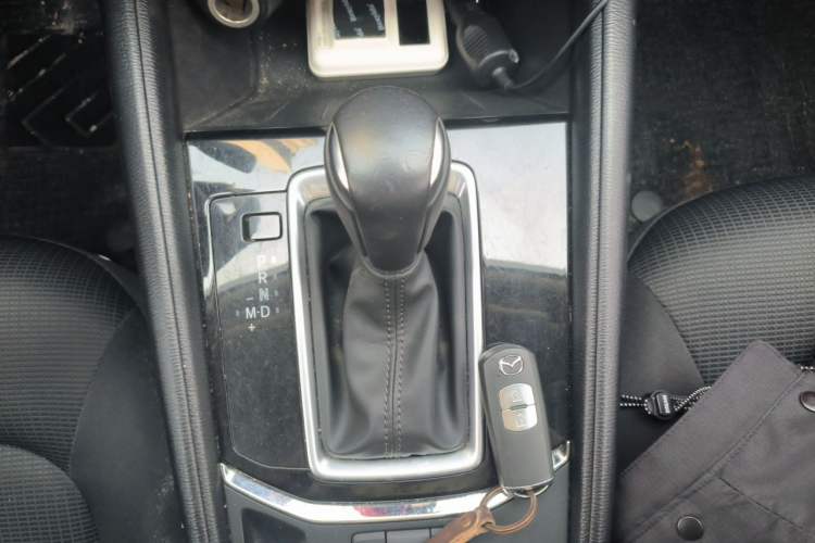 Used Mazda CX-5 2020 Revised Version 2.0L Automatic Two-Wheel Drive Smart Type Gear Lever