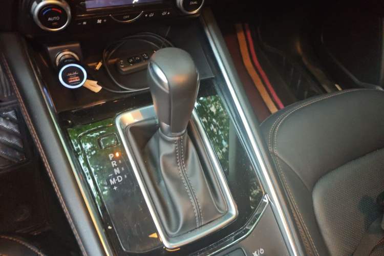 Used Mazda CX-5 2020 Revised Version 2.5L Automatic Two-Wheel Drive ZhiZun Trim Gear Lever
