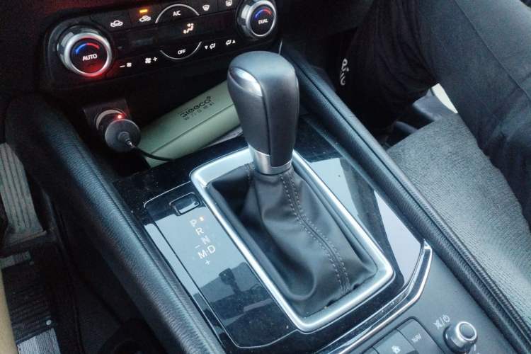 Used Mazda CX-5 2020 2.0L Automatic Two-Wheel Drive Smart Version Gear Lever