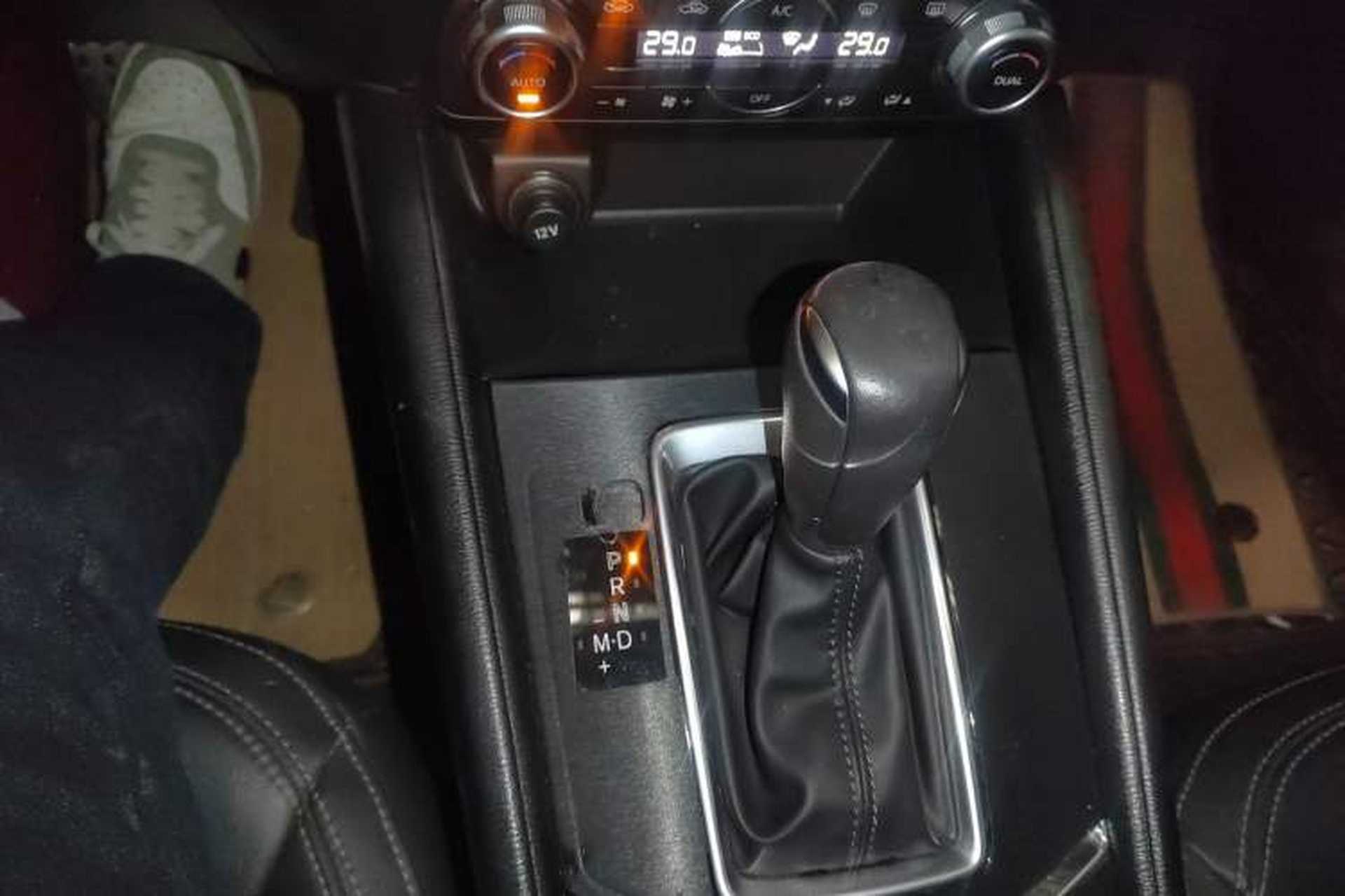 Used Mazda CX-5 2020 Revised Version 2.0L Automatic Two-Wheel Drive ZhiZun Trim Gear Lever