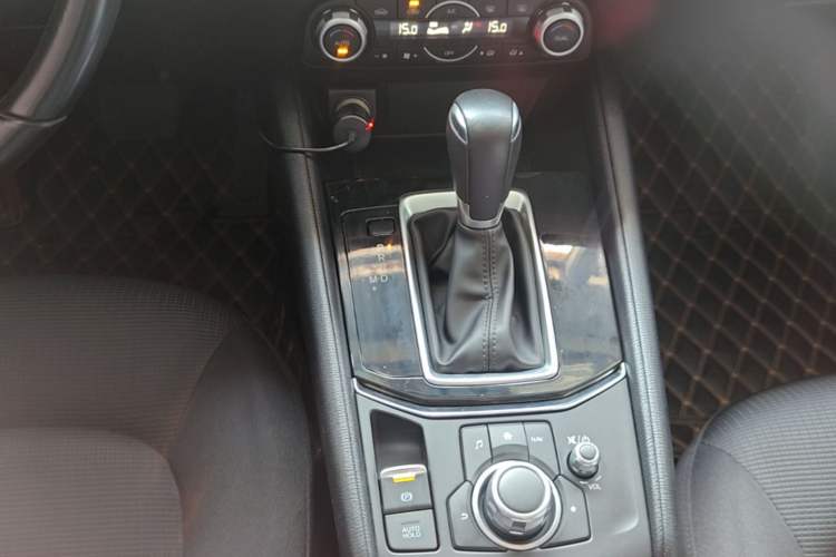 Used Mazda CX-5 2020 Revised Version 2.0L Automatic Two-Wheel Drive Smart Type Gear Lever