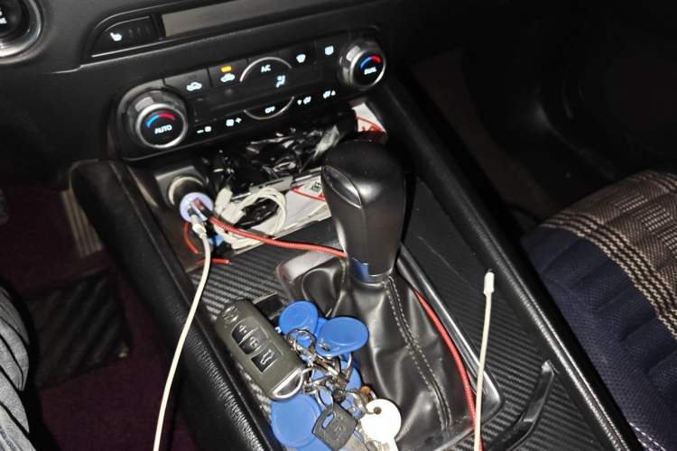 Used Mazda CX-5 2020 2.0L Automatic Two-Wheel Drive ZhiZun Version Gear Lever