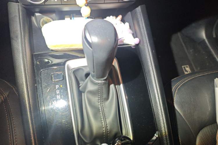 Used Mazda CX-5 2020 Revised Version 2.0L Automatic Two-Wheel Drive ZhiZun Trim Gear Lever