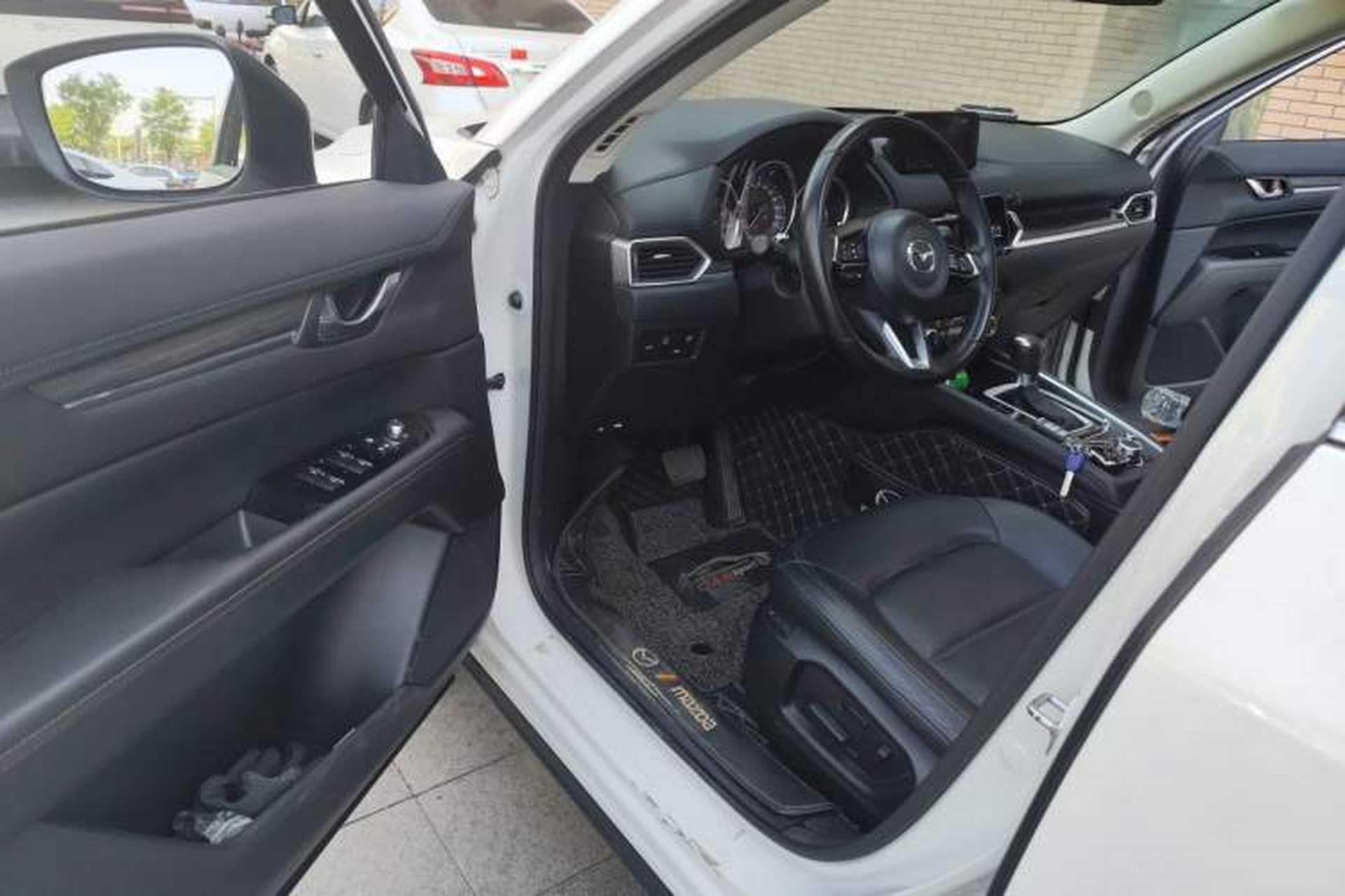 Used Mazda CX-5 2020 Revised Version 2.5L Automatic Two-Wheel Drive ZhiZun Trim Interior 3
