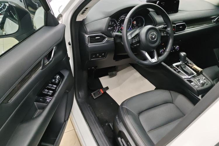 Used Mazda CX-5 2020 Revised Version 2.0L Automatic Two-Wheel Drive ZhiZun Trim Interior 3