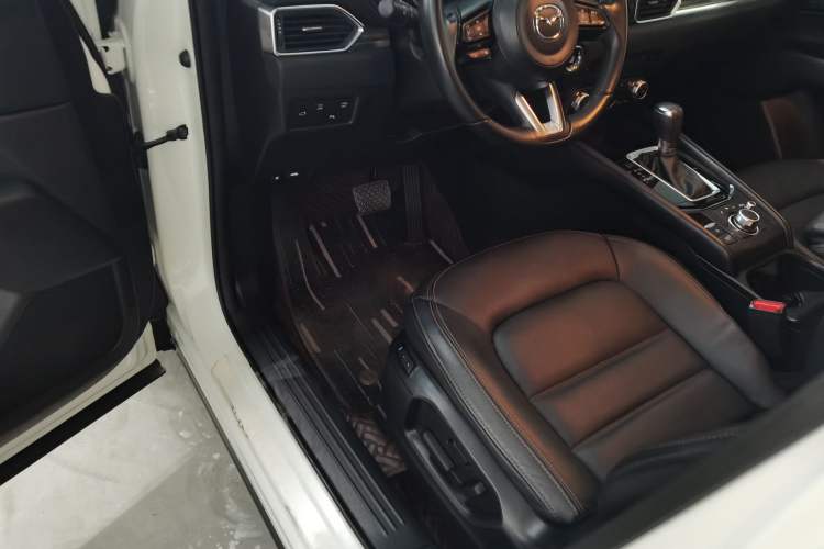 Used Mazda CX-5 2020 Revised Version 2.0L Automatic Two-Wheel Drive ZhiZun Trim Interior 3