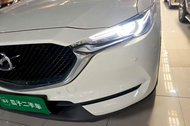 Used Mazda CX-5 2020 Revised Version 2.0L Automatic Two-Wheel Drive ZhiZun Trim Left Front Headlight