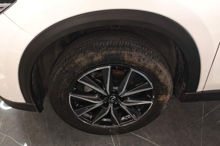Used Mazda CX-5 2020 Revised Version 2.5L Automatic Two-Wheel Drive ZhiZun Trim Left Front Wheel Hub