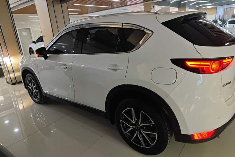 Used Mazda CX-5 2020 Revised Version 2.5L Automatic Two-Wheel Drive ZhiZun Trim Left Side