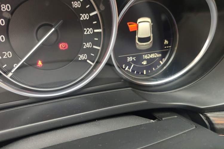 Used Mazda CX-5 2020 Revised Version 2.0L Automatic Two-Wheel Drive ZhiZun Trim Odometer Close Up