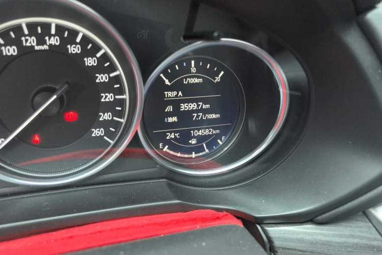 Used Mazda CX-5 2020 Revised Version 2.0L Automatic Two-Wheel Drive ZhiZun Trim Odometer Close Up
