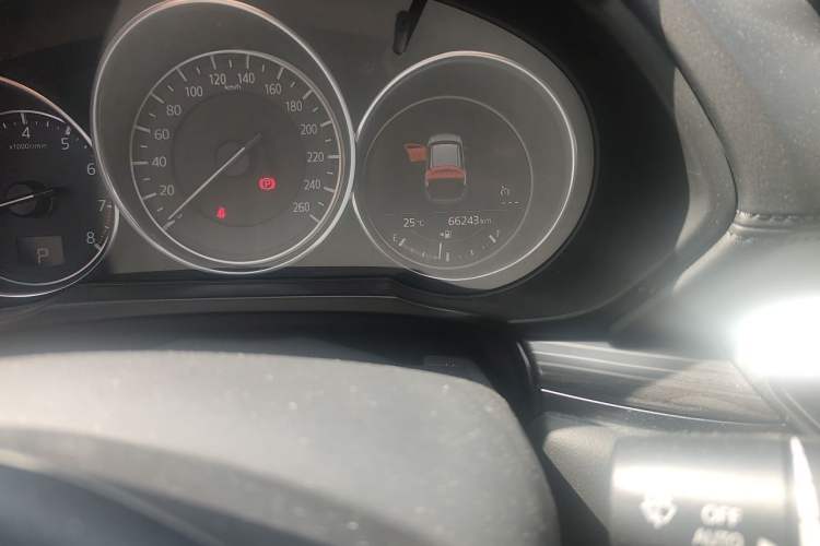 Used Mazda CX-5 2020 2.0L Automatic Two-Wheel Drive ZhiZun Version Odometer Close Up