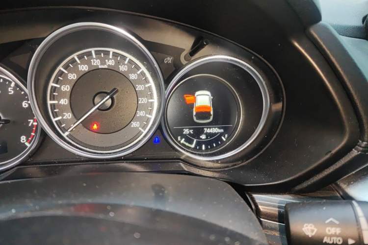 Used Mazda CX-5 2020 2.0L Automatic Two-Wheel Drive ZhiZun Version Odometer Close Up