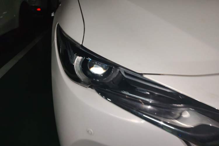 Used Mazda CX-5 2020 2.0L Automatic Two-Wheel Drive ZhiZun Version Right Front Headlight