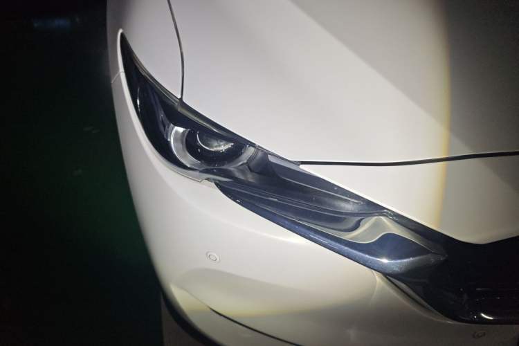 Used Mazda CX-5 2020 Revised Version 2.0L Automatic Two-Wheel Drive ZhiZun Trim Right Front Headlight